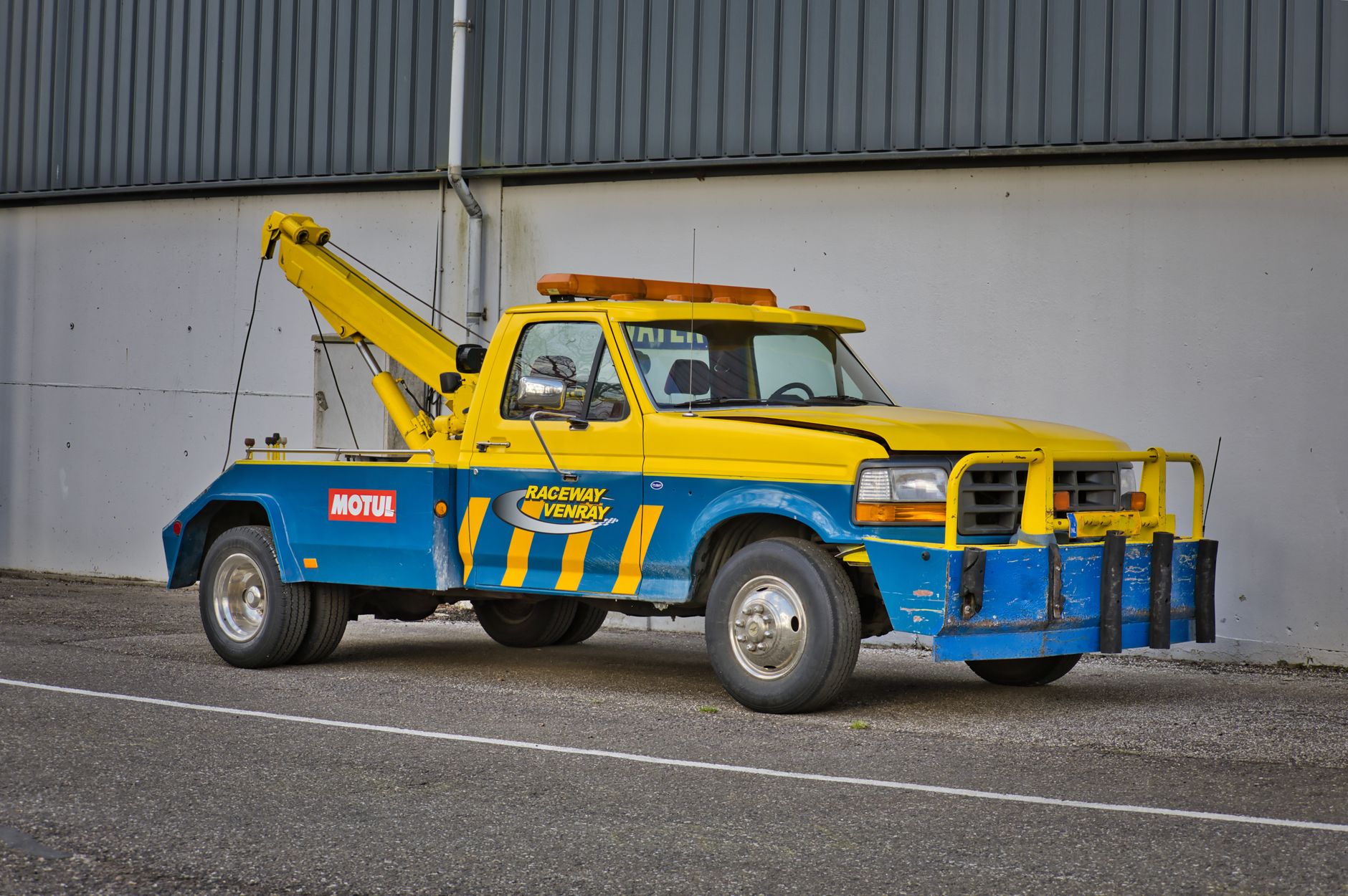 Remorquage Voiture équipe à Brunoy